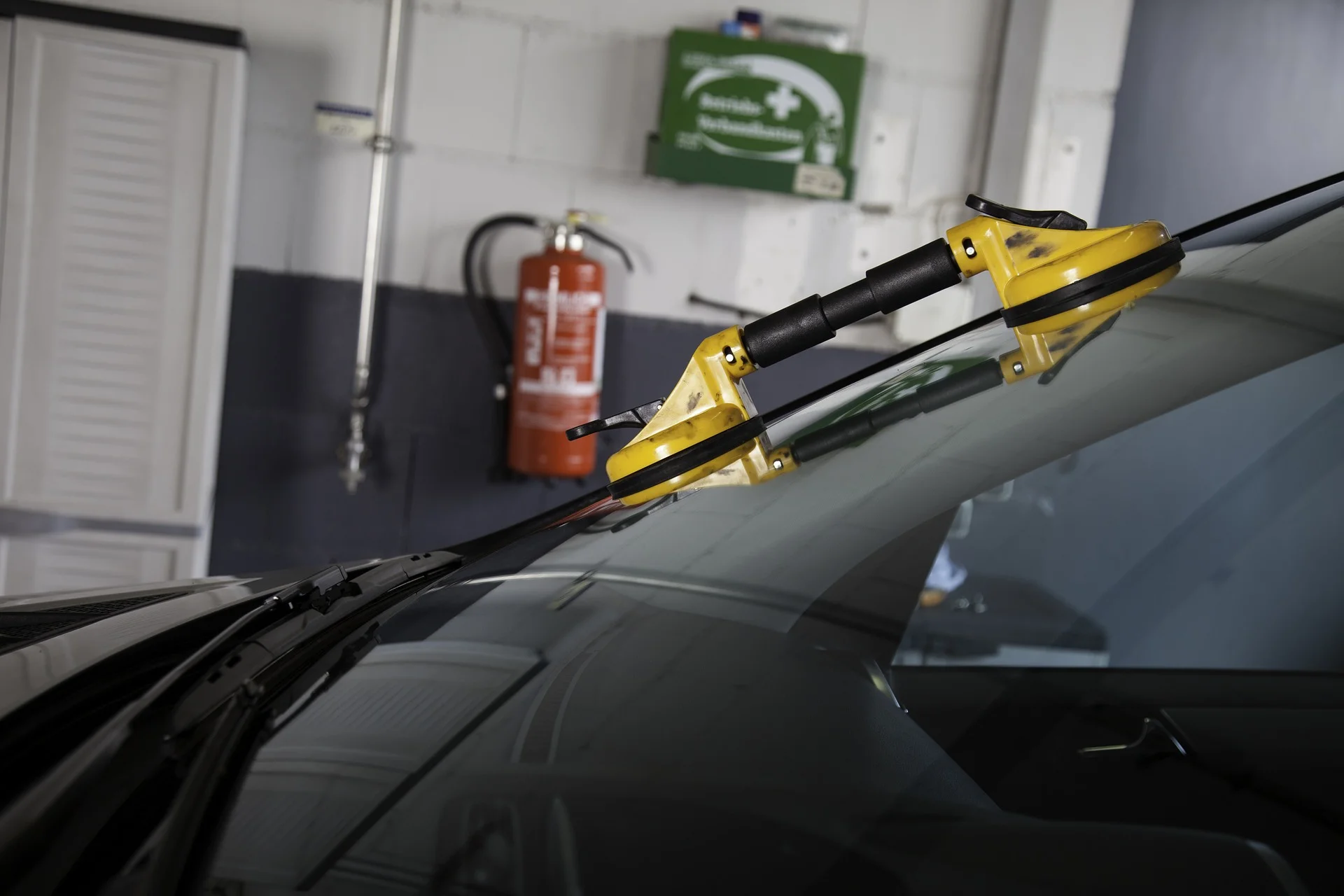 Autoglasservice bei Steinschlag und Glasbruch